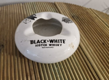 Cendrier black white d'occasion  Bauvin