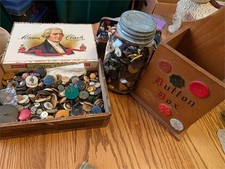 Unsorted buttons lot for sale  Cuyahoga Falls