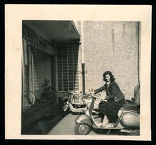 Hübsche frau vespa gebraucht kaufen  Deutschland