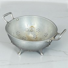 Ancienne passoire aluminium d'occasion  Ribemont