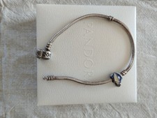 Bracciale pandora charms usato  Atripalda