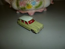 Dinky toys 557 d'occasion  Beaufort-en-Vallée