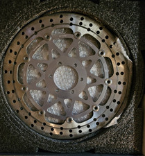 Front brake discs d'occasion  Expédié en Belgium
