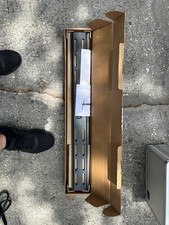 Suporte de parede para TV inclinável resistente Amazon Basics para TVs de 37 polegadas a 80 polegadas, usado comprar usado  Enviando para Brazil