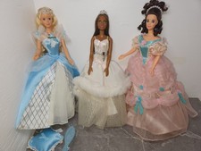 Lindo lote de 3 princesas Barbie Mattel em excelente estado.       #Prin03 comprar usado  Enviando para Brazil