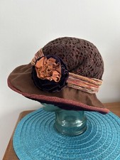 Chapéu de lã marrom aro Cloche feltrado à mão flor falsa faixa multicolorida comprar usado  Enviando para Brazil