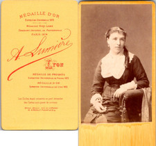 Lumière lyon femme d'occasion  Pagny-sur-Moselle