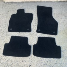 2014-2017 Volkswagen VW Golf GTI conjunto de 4 tapetes de assoalho carpete preto original do fabricante comprar usado  Enviando para Brazil