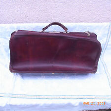 Old leather suitcase d'occasion  Expédié en Belgium