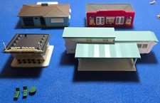 Lote de 4 trailers de edifícios Plasticville escala O, suporte para cachorro-quente, casa e 5 e 10 comprar usado  Enviando para Brazil