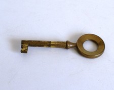 Ancienne clé creuse d'occasion  Trouy