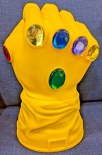MARVEL INFINITY GAUNTLET Luva Amarela Brinquedo Banco de Moedas THANOS INFINITY STONE, usado comprar usado  Enviando para Brazil