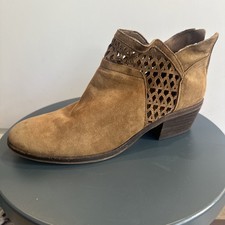 Bota Feminina Vince Camuto Bota Única Pé Esquerdo Amputado SAPATO ÚNICO comprar usado  Enviando para Brazil
