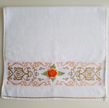 Serviette toilette blanc d'occasion Serviette toilette blanc d'occasion  Dole