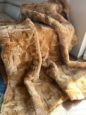 Pelliccia tappeto coperta usato  Spedire a Italy