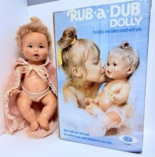 Usado, Boneca Ideal 1974 Rub-A-Dub na caixa original com toalha e fralda rosa originais RARAS comprar usado Usado, Boneca Ideal 1974 Rub-A-Dub na caixa original com toalha e fralda rosa originais RARAS comprar usado  Enviando para Brazil