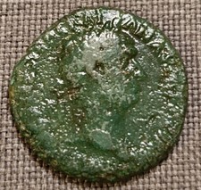 Antica moneta romana usato  Roma