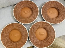 Sottopiatti pelle fendi usato  Chioggia