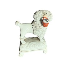 Mini estatueta de poodle inglesa antiga de cerâmica Staffordshire com cesta de frutas comprar usado  Enviando para Brazil