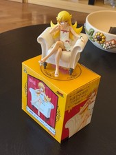 Shinobu sofa collectible usato  Martinsicuro