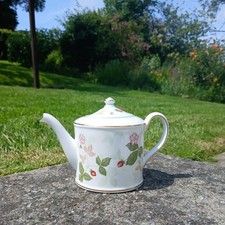 Wedgwood wild strawberry for sale  KNIGHTON