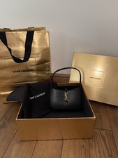 Saint laurent ysl usato Saint laurent ysl usato  Spedire a Italy