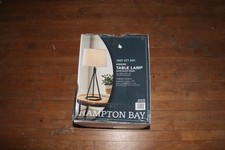 Abajur de mesa tripé Hampton Bay Higgins com base redonda preto 23,75" 24121-000 comprar usado  Enviando para Brazil