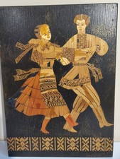 Placa de parede incrustada de palha de madeira russa vintage da URSS homem, mulher dançando arte popular  comprar usado  Enviando para Brazil