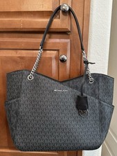 handbag michale kors purse for sale handbag michale kors purse for sale Santa Clarita