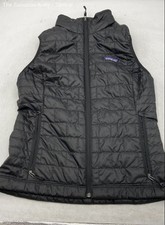 Usado, Colete acolchoado Patagonia feminino preto com zíper bolsos sem mangas zíper completo tamanho P comprar usado  Enviando para Brazil