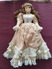 Poupée porcelaine vintage d'occasion  Saint-Rambert-d'Albon
