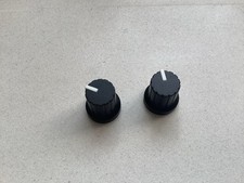 Lot boutons potentiomètres d'occasion  Mézidon-Canon