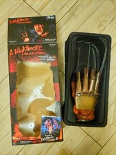 Guanto neca nightmare usato  Modena