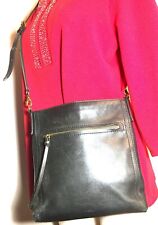 BOLSA FEMININA FÓSSIL COM ALÇA DE OMBRO PRETA. COM LOGOTIPO FÓSSIL DENTRO E FORA comprar usado  Enviando para Brazil