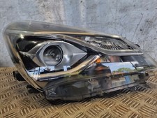 Toyota yaris headlight for sale  LONDON
