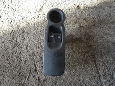 Interrupteur lève vitre d'occasion  Matour