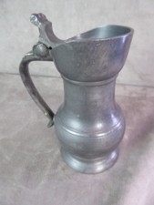 Joli pichet couvercle d'occasion Joli pichet couvercle d'occasion  Pézilla-la-Rivière