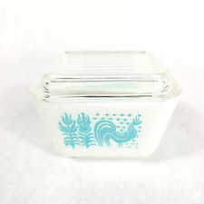 Prato/tampa de geladeira vintage Pyrex Amish impressão manteiga 501 branco turquesa geladeira comprar usado Prato/tampa de geladeira vintage Pyrex Amish impressão manteiga 501 branco turquesa geladeira comprar usado  Enviando para Brazil