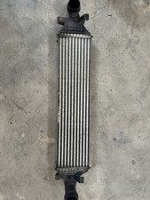 A2465000900 radiatore intercoo usato  Andria