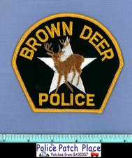 BROWN DEER WISCONSIN Police Shoulder Patch BUCK DEER WHITE STAR comprar usado BROWN DEER WISCONSIN Police Shoulder Patch BUCK DEER WHITE STAR comprar usado  Enviando para Brazil