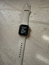 Apple Watch SE (2ª geração) estojo de alumínio 40 mm com pulseira esportiva - Starlight comprar usado Apple Watch SE (2ª geração) estojo de alumínio 40 mm com pulseira esportiva - Starlight comprar usado  Enviando para Brazil