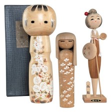 Usado, Conjunto Kokeshi Criativo 3 peças – Figuras de madeira florais brancas pintadas, 21–30 cm Japão comprar usado  Enviando para Brazil