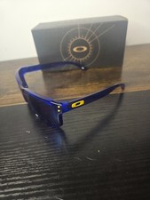 Lunettes soleil oakley d'occasion  Expédié en Belgium