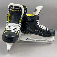 Bauer supreme size for sale  Baltimore