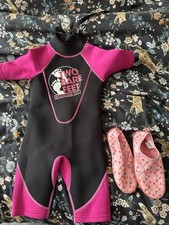Two bare feet for sale  LUTON