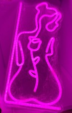Female silhouette neon d'occasion  Expédié en Belgium