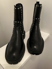 Zara women black for sale  Washington