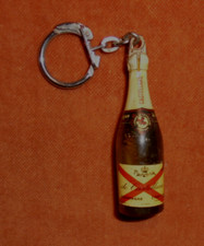 Porte clés bouteille d'occasion  Bar-le-Duc