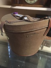 R1429 malle chapeau d'occasion R1429 malle chapeau d'occasion  Haguenau