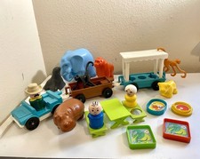 Używany, Vintage Fisher Price Little People 916 Zoo Tramwaj Tace na żywność Zookeeper 20 szt. Partia 🐘 na sprzedaż Używany, Vintage Fisher Price Little People 916 Zoo Tramwaj Tace na żywność Zookeeper 20 szt. Partia 🐘 na sprzedaż  Wysyłka do Poland
